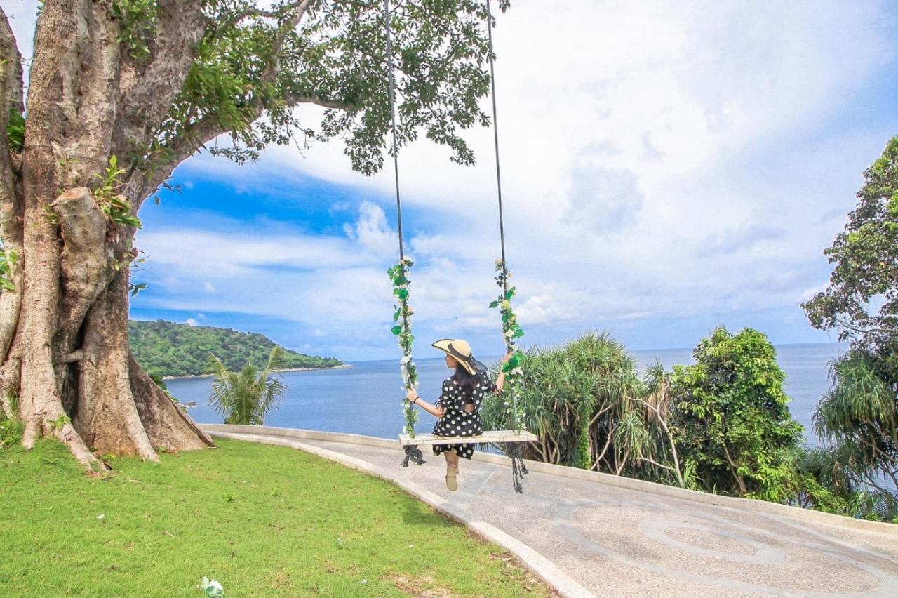 The Shore At Katathani - Adult Only - Sha Extra Plus Екстериор снимка The swing at the top of Mount Pulag