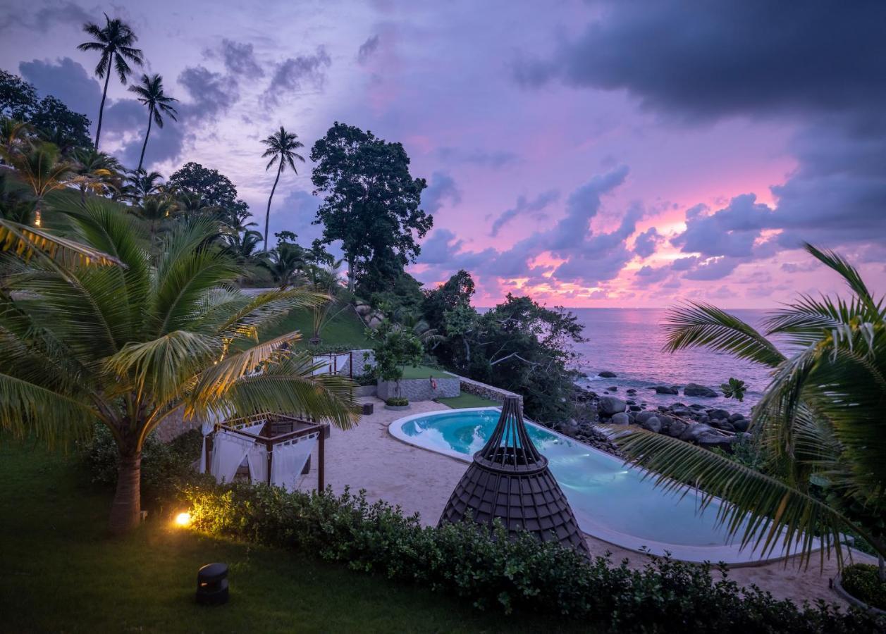 The Shore At Katathani - Adult Only - Sha Extra Plus Екстериор снимка Sunset at the resort